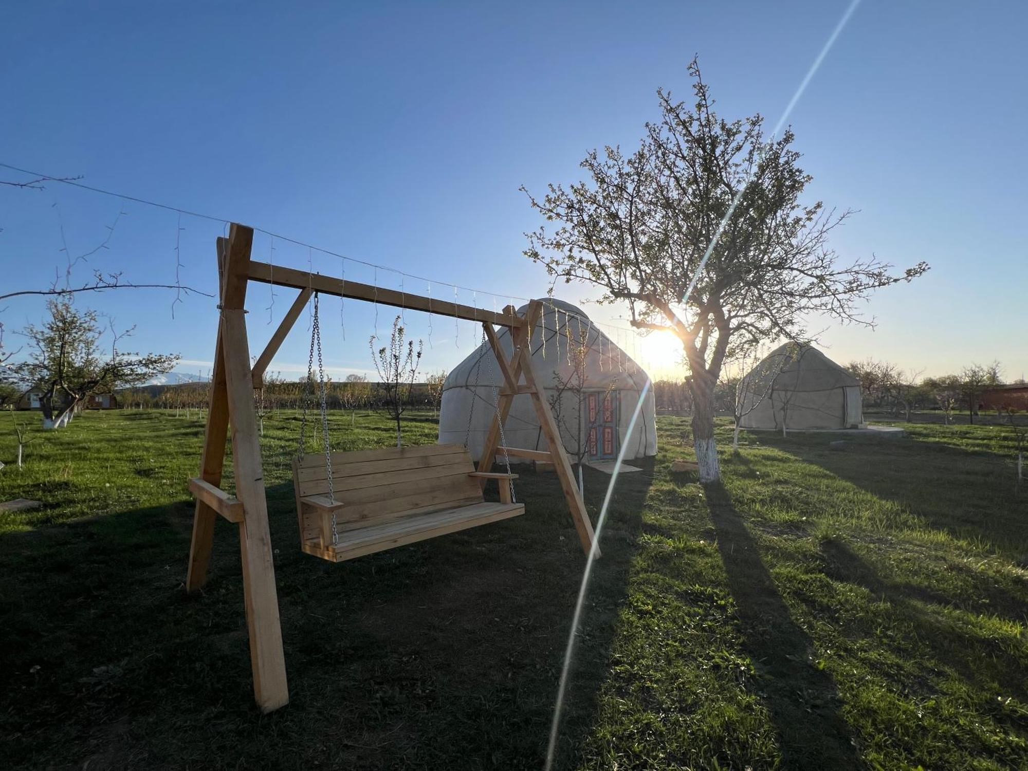 Bosogo Yurt Camp Hotell Bokonbayevo Exteriör bild